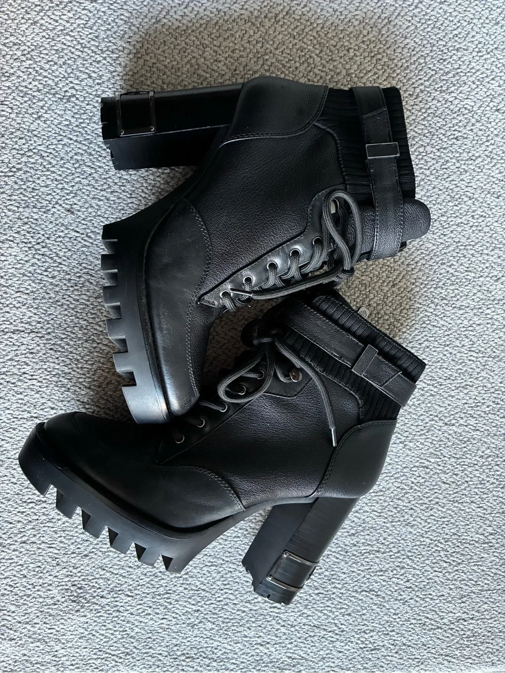 Antonio Melani Perline Black Leather Lace-Up Lug Heel Booties 8.5M
